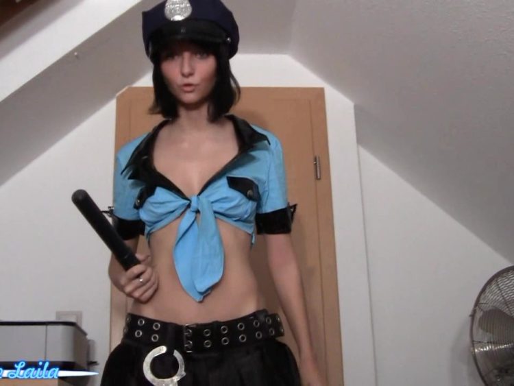 Officer Laila vom Sperma-Dezernat
